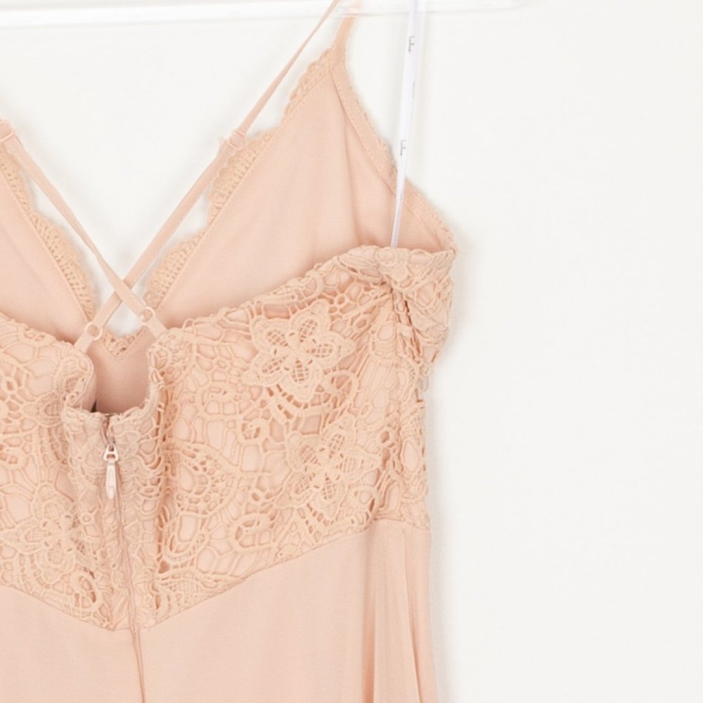 Lulu's Madalyn Blush Lace Maxi Dress Size Medium - Picture 7 of 10